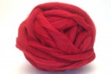 Wool top 26-28 µm, red, code TDS12, 100 g